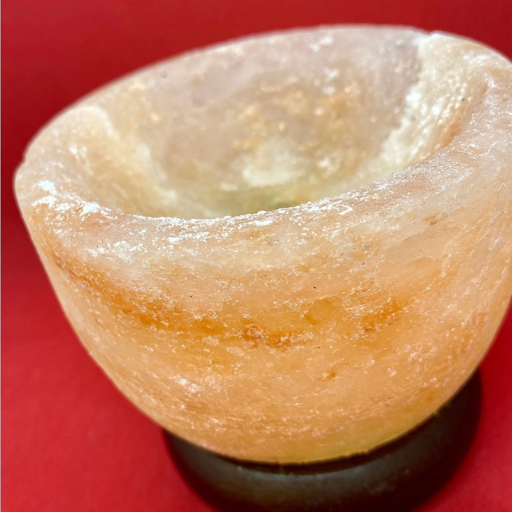 New in Box- Himalayan Salt Lanp! Salt Lamp!